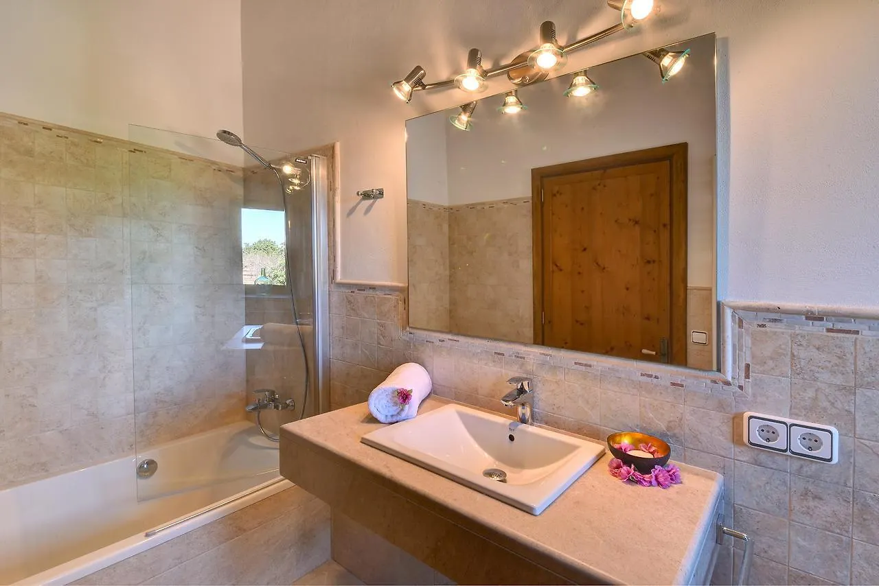 Prázdninový dům Finca Sonduri Portopetro Španělsko
